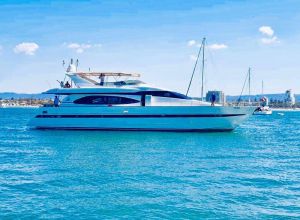 Million dollar Luxury 90ft yacht in Gold Coast - Accommodation Search